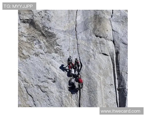 南京攀岩队勇闯极限运动联赛展现逆袭精神与团队力量